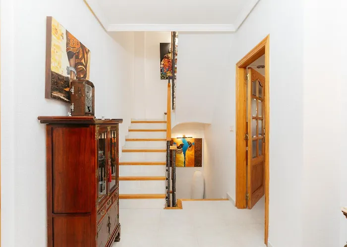 Chalet, Rodeada De Naturaleza Piscina A Doce Klm De Y 7 Del Aeropuerto *